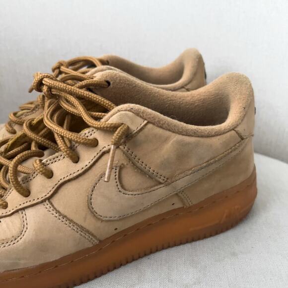 Nike Sneakers Youth Grade School Sz 6 Air Force One Tan Flax Low Lace Up - Picture 3 of 8